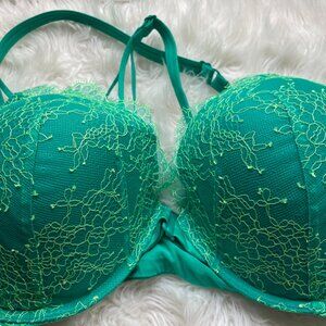 NWOT Victoria's Secret Very Sexy push up bra, Gorgeous Green with lace 38DD